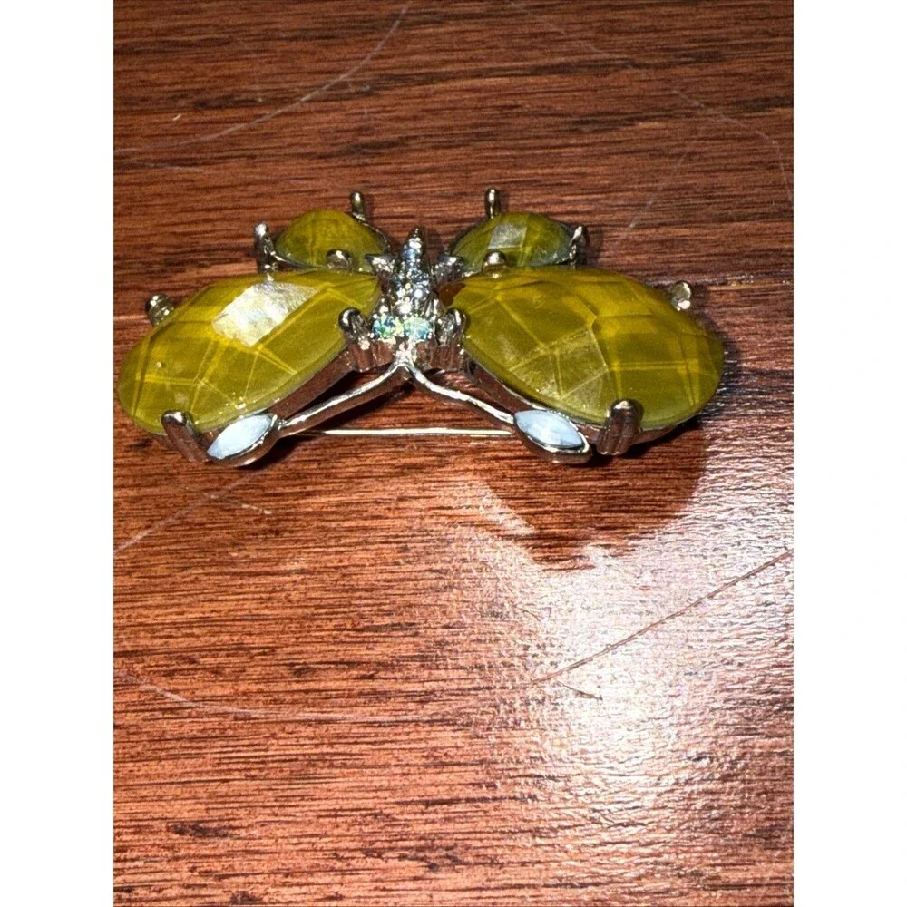 Unbranded vintage amber